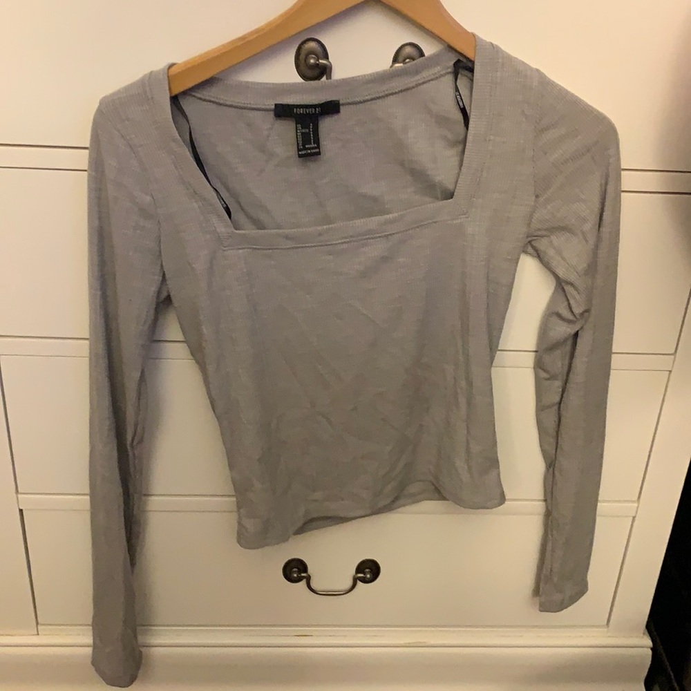 Gray square neck long sleeve top